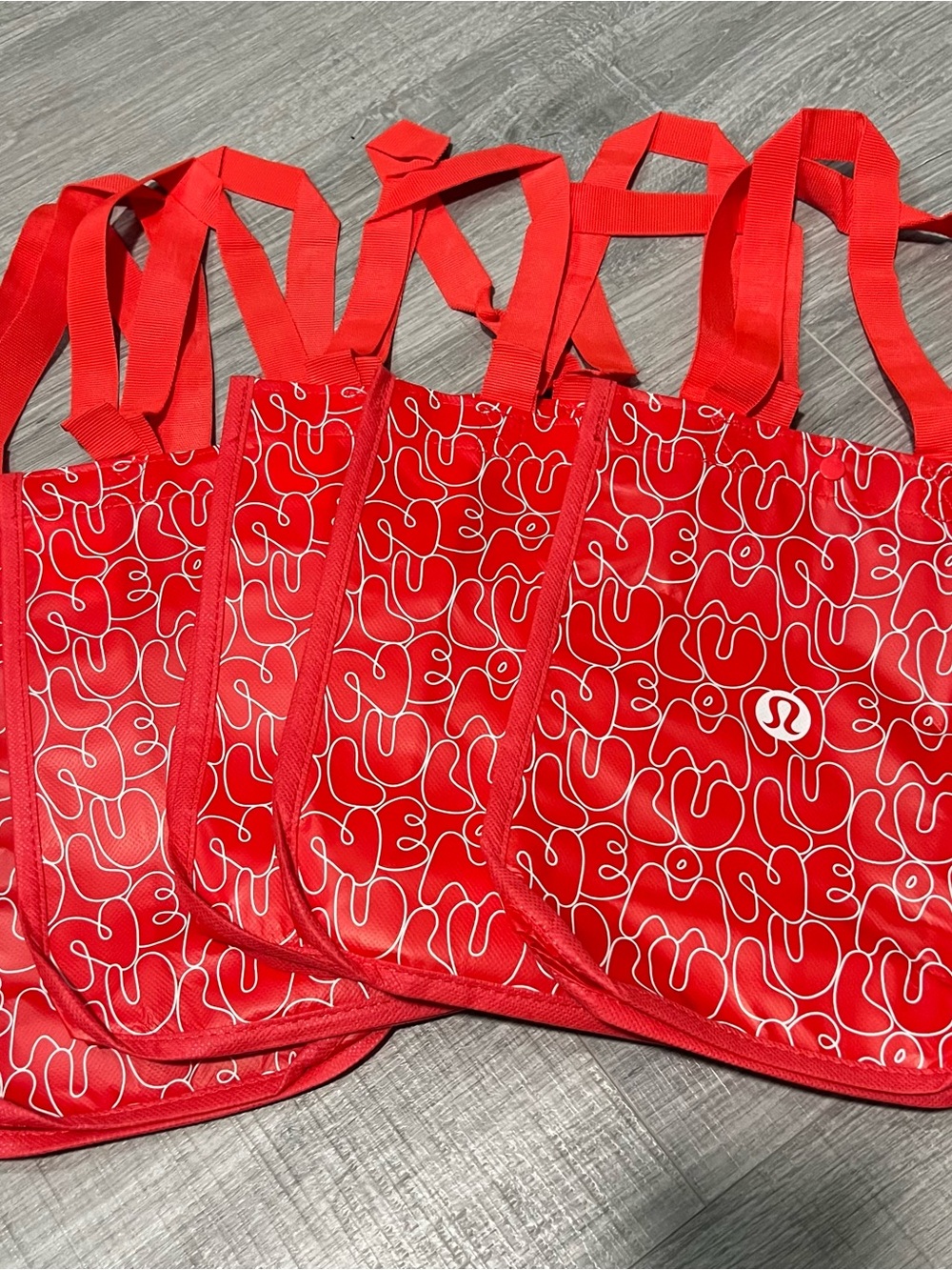 New lululemon athletica Red Bubble Letter Logo Tote - Small (Set of 5)
